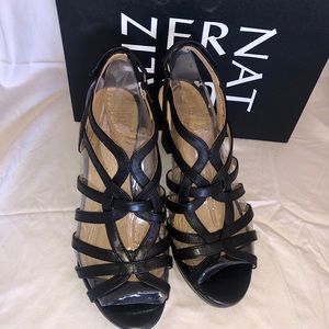 Naturalizer Flora heals size 8